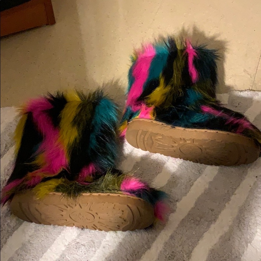 Multicolor Yeti Boots